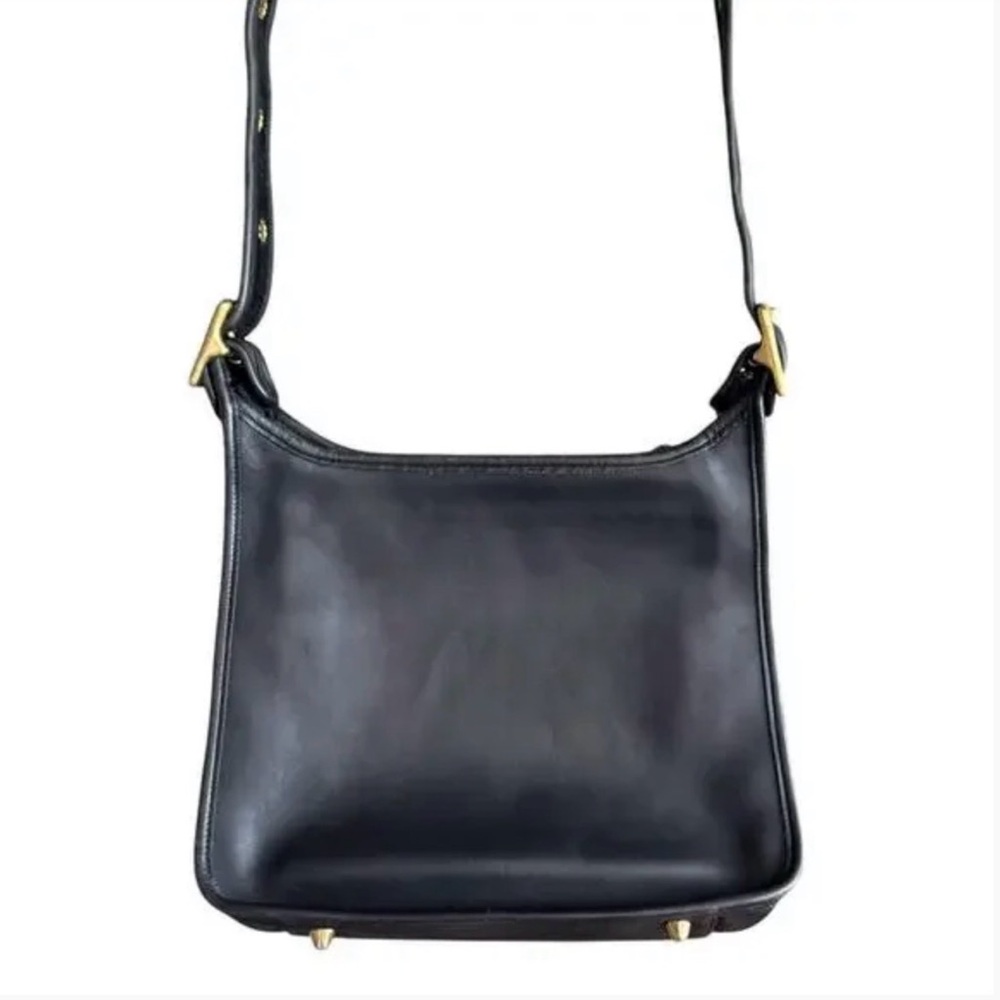 EUC-Vintage Coach ‘Classic Legacy’ 9966 Leather Shoulder Bag w/Brass Hardware